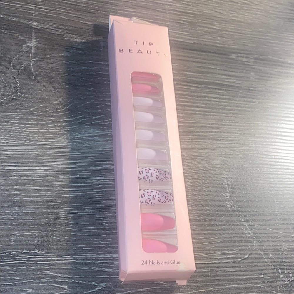 Matte Pink Leopard Press-Ons